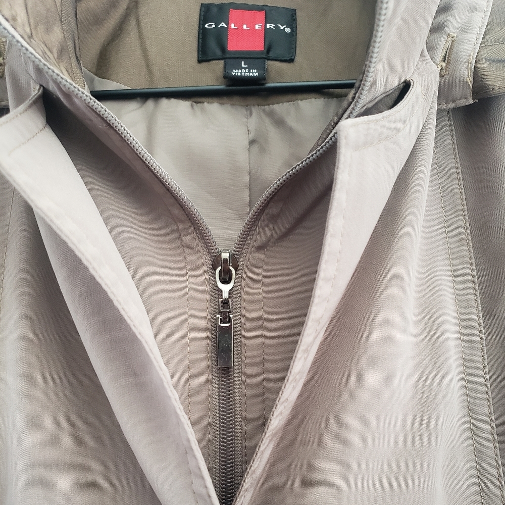 ✴✴ Gallery Women's Snap/Zip Front, Hooded Rain Coat - Picture 3 of 7